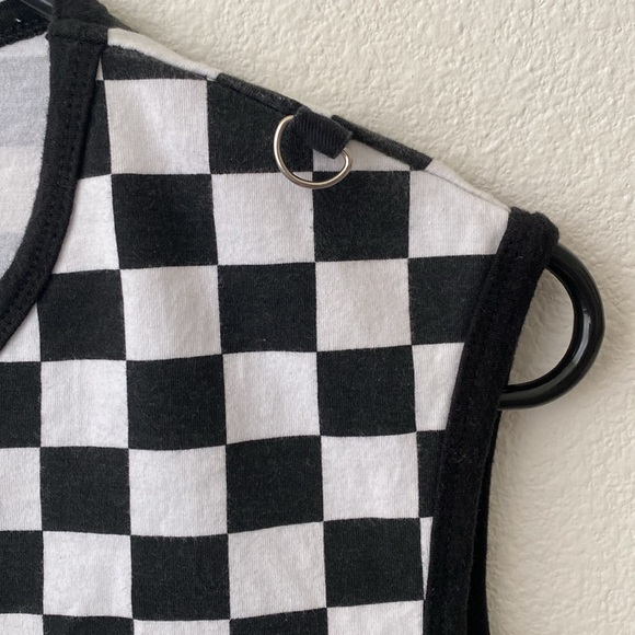 Checkered Muscle Tank Top - Picture 4 of 7